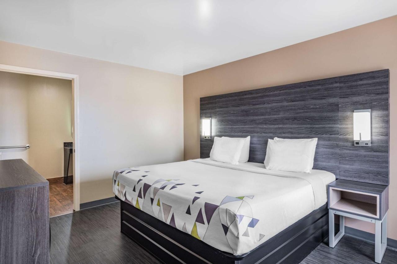Baymont By Wyndham Commerce Ga Near Tanger Outlets Mall Екстер'єр фото