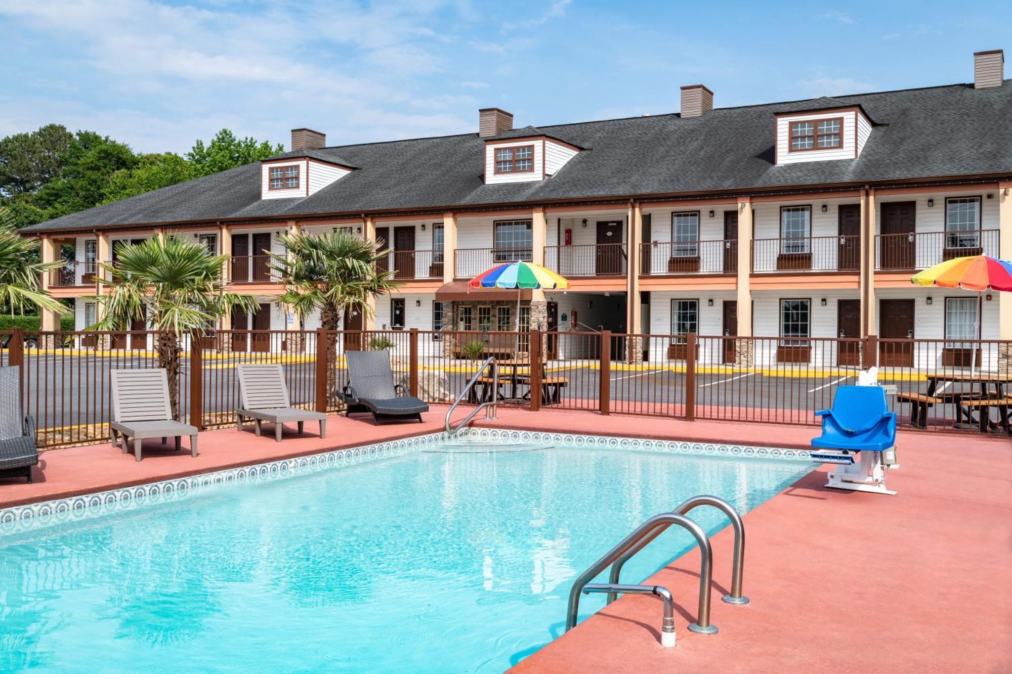 Baymont By Wyndham Commerce Ga Near Tanger Outlets Mall Екстер'єр фото