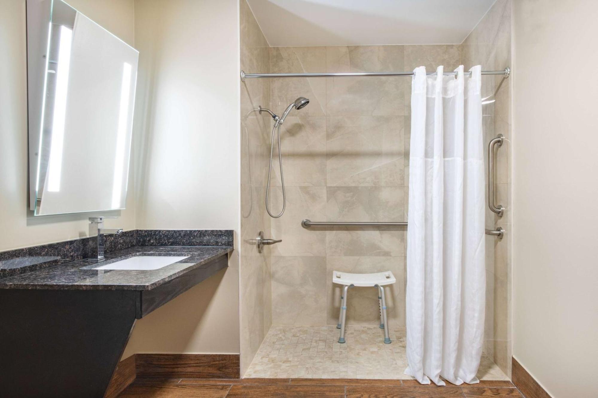 Baymont By Wyndham Commerce Ga Near Tanger Outlets Mall Екстер'єр фото