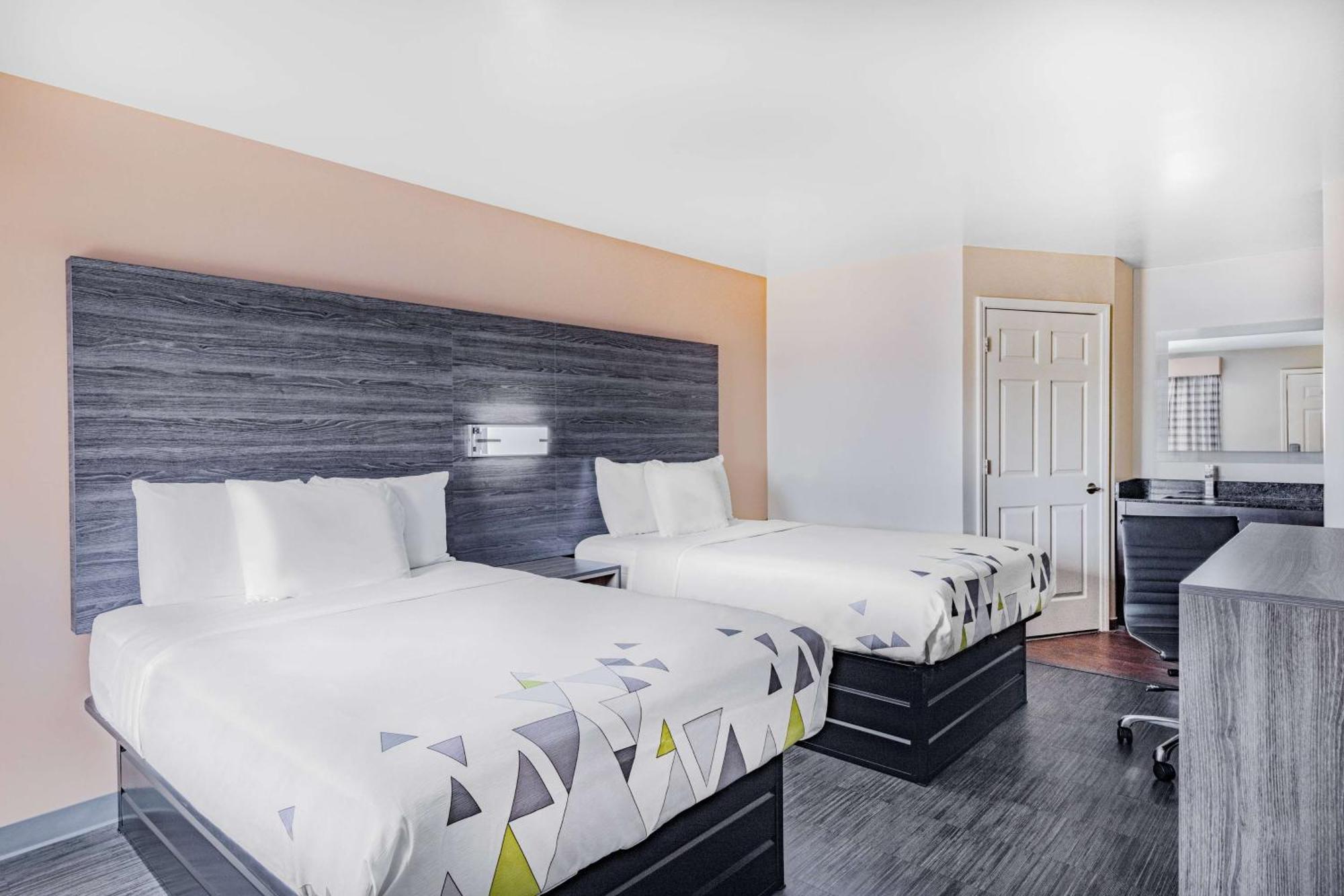 Baymont By Wyndham Commerce Ga Near Tanger Outlets Mall Екстер'єр фото
