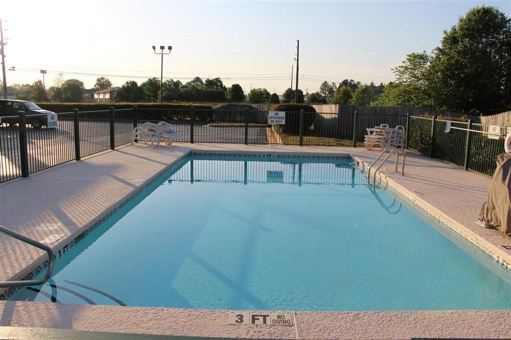 Baymont By Wyndham Commerce Ga Near Tanger Outlets Mall Екстер'єр фото